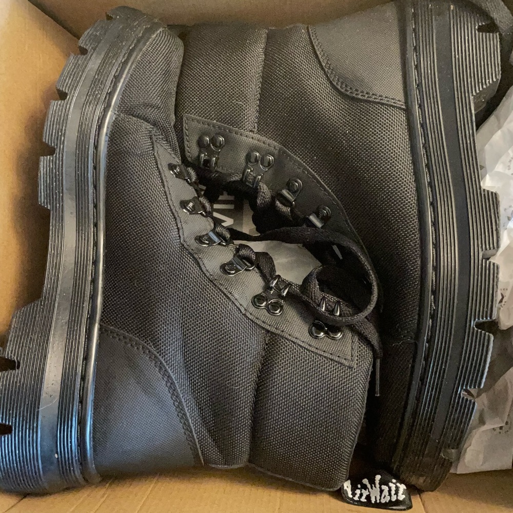 Dr. marten combat boot